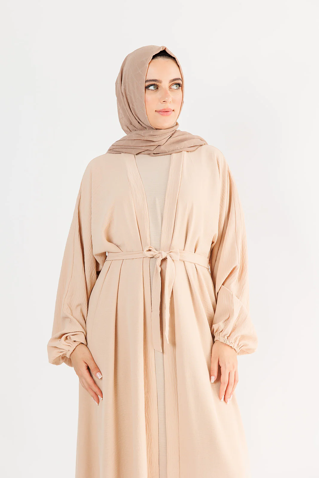 Beige Two-Piece Abaya Set – Elegant Crushed Polyester Design - Image 4