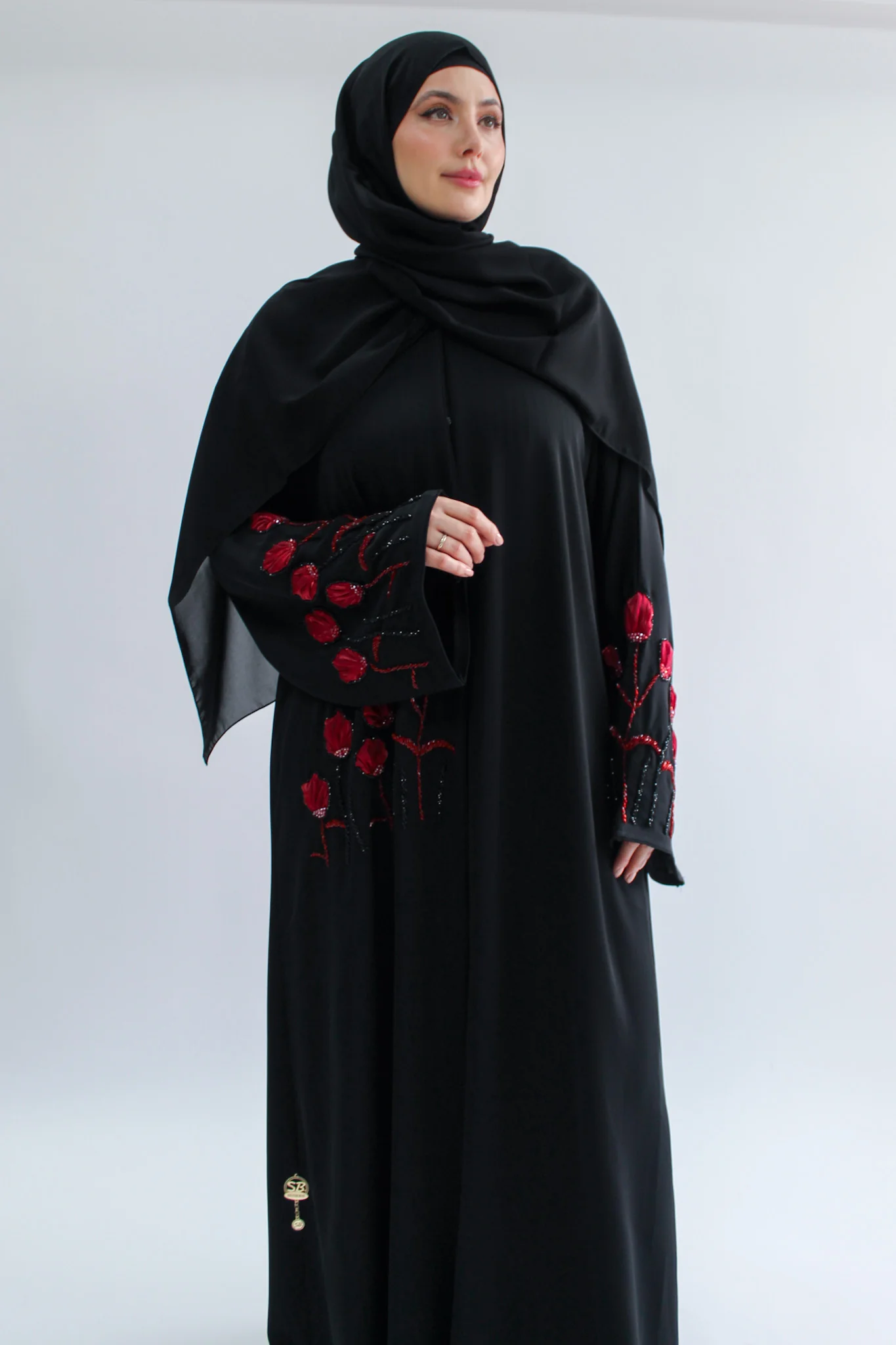 Black Open Abaya – Luxury Red Rose 3D Organza Beaded Design - Image 2