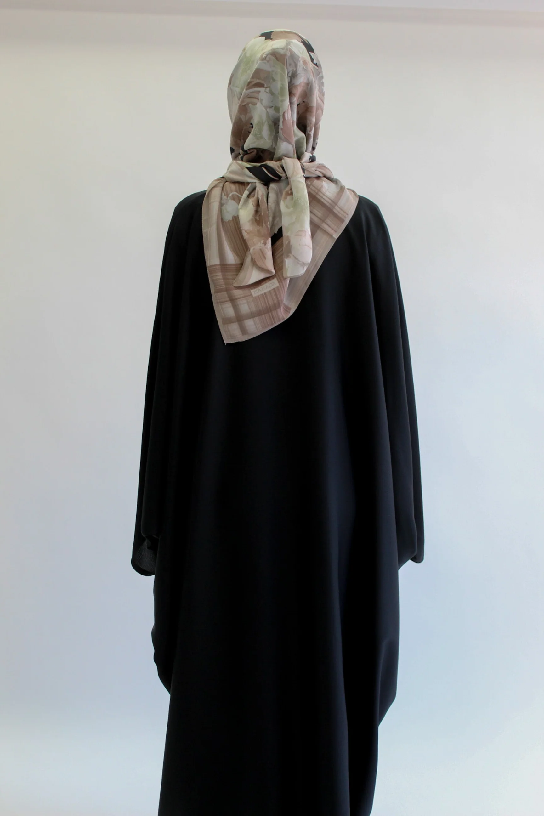 Black Closed Abaya – Ripple Satin Polyester Batwing Design - Image 5