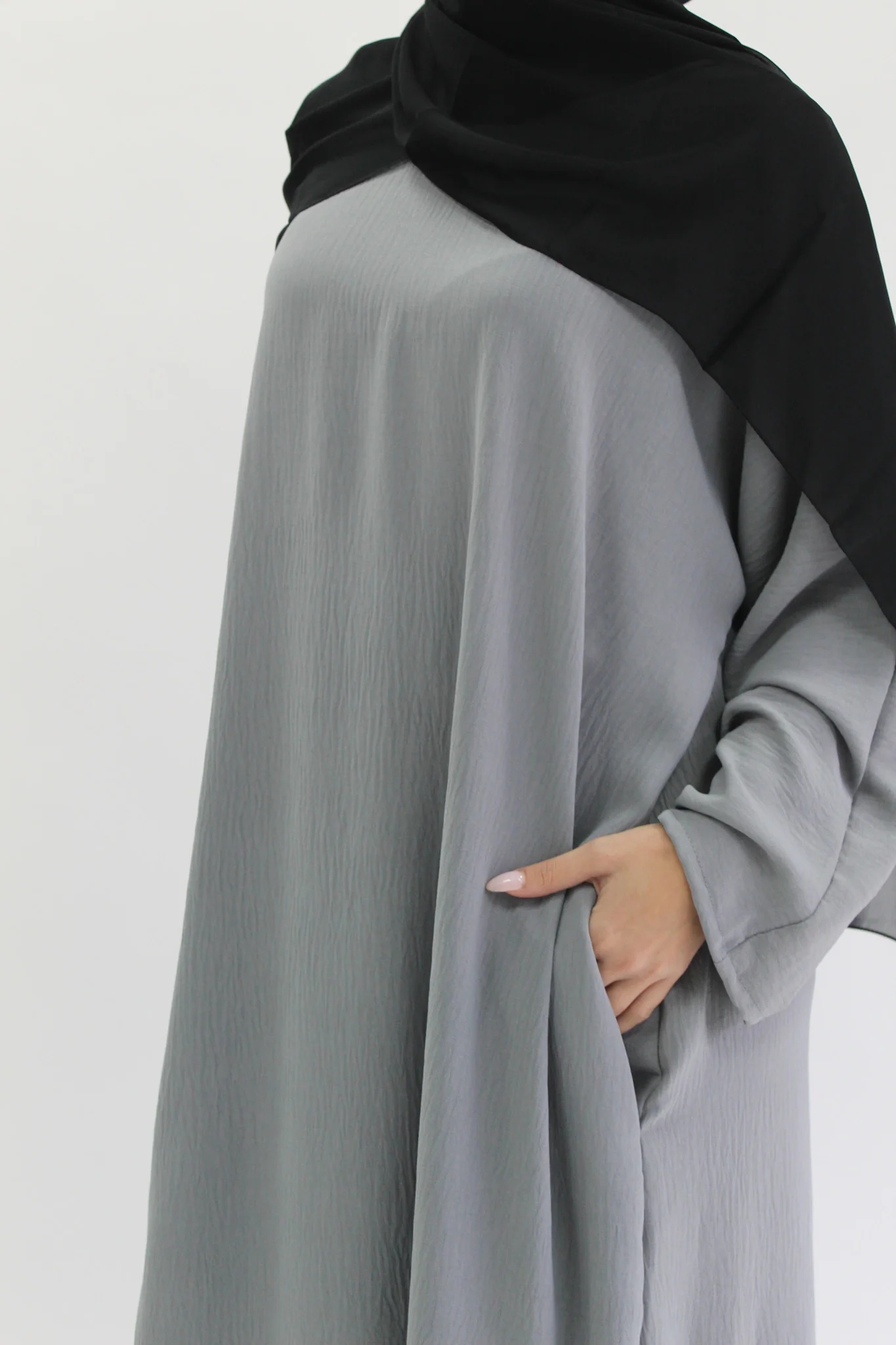 Grey Closed Abaya – Crushed Polyester with Pocket - Image 3