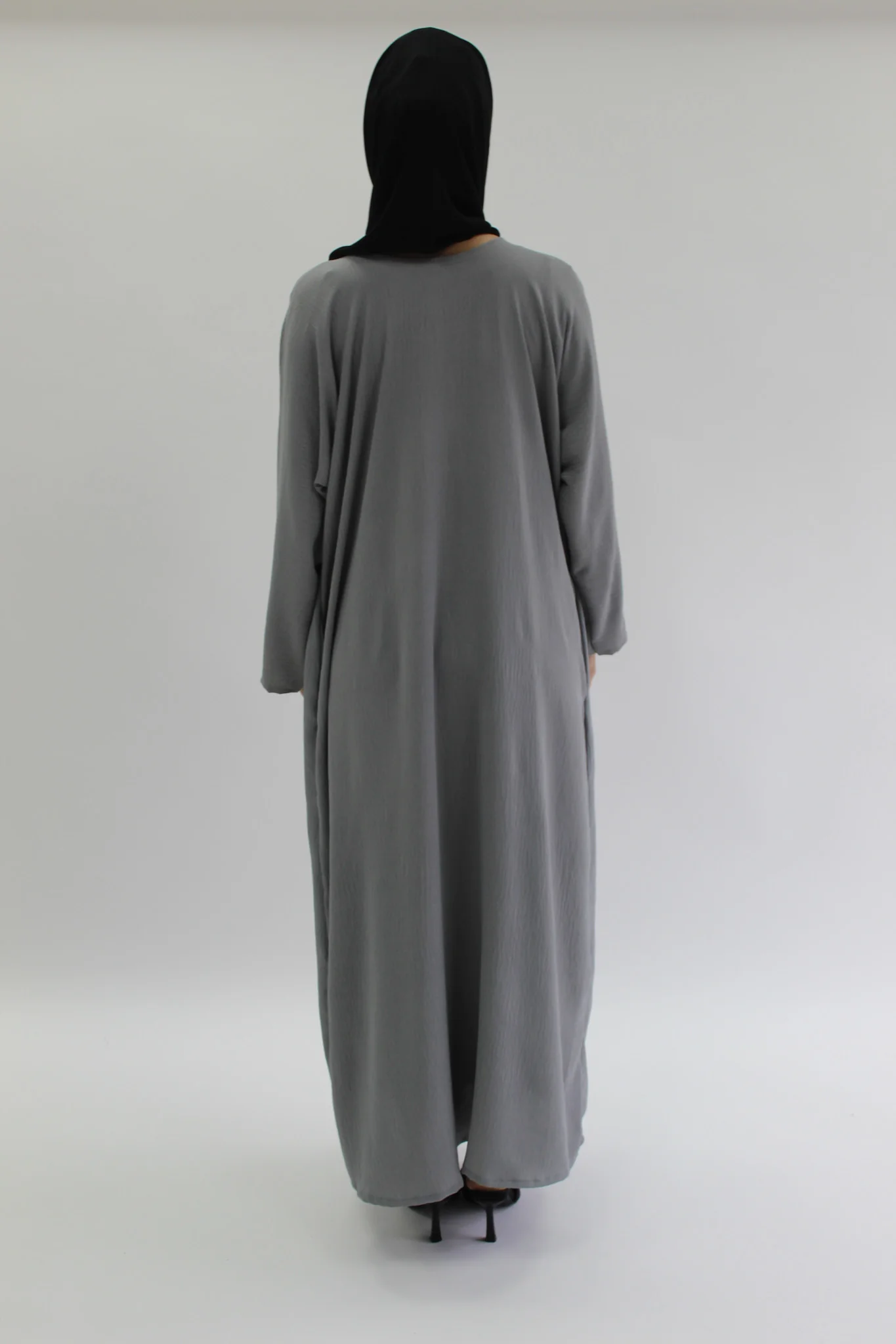 Grey Closed Abaya – Crushed Polyester with Pocket - Image 5