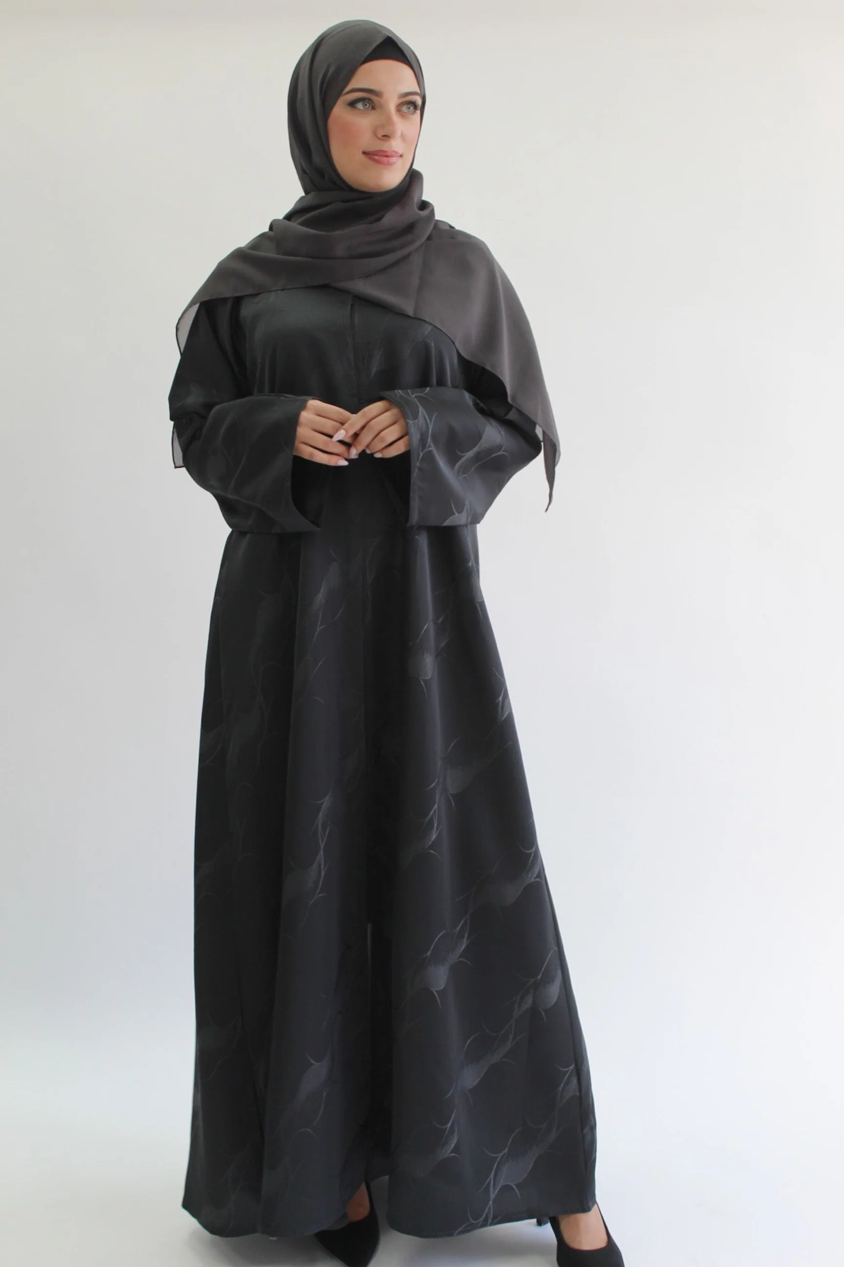 Charcoal Open Abaya – Patterned Design with Straight Sleeves