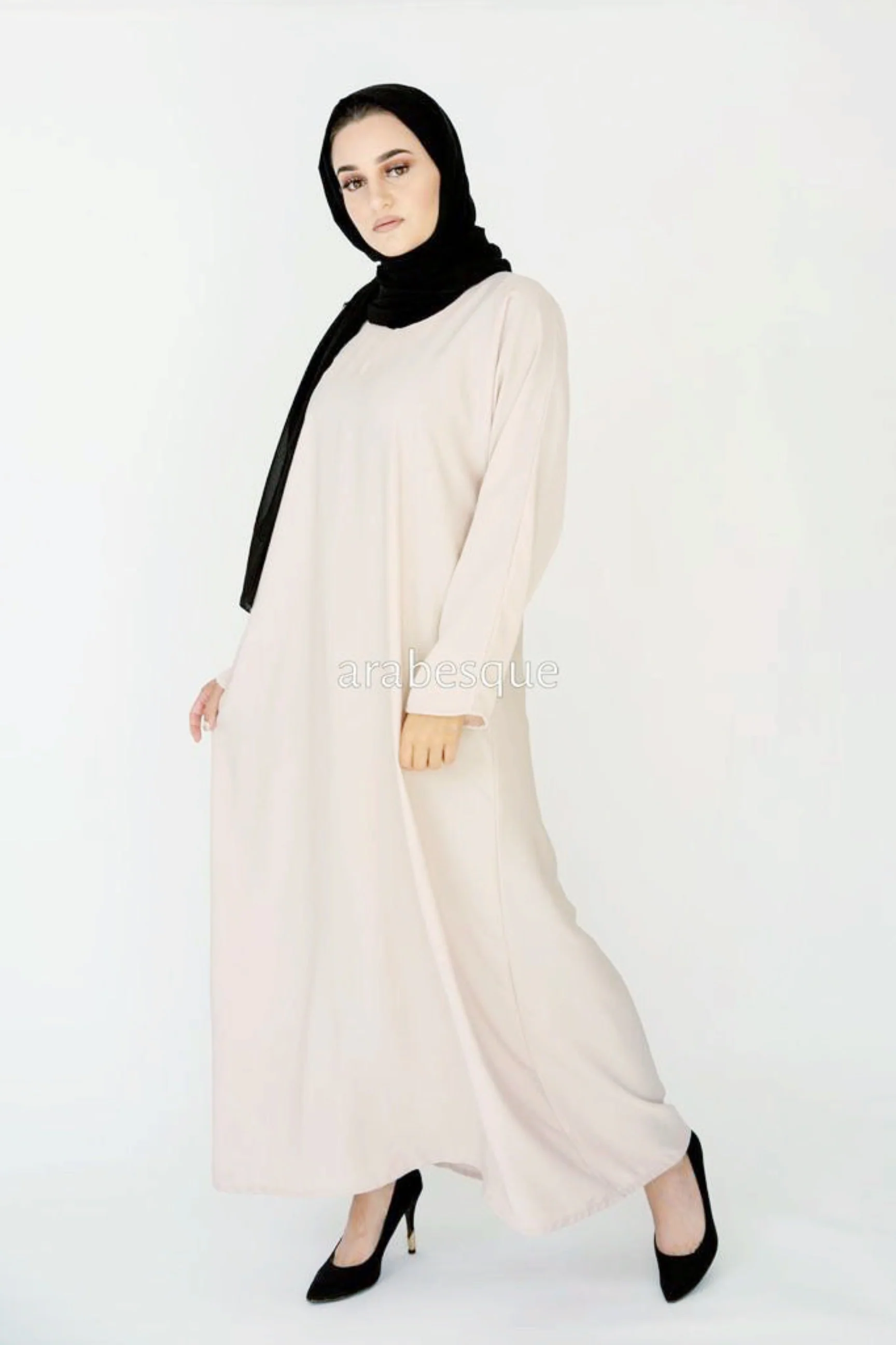 Cream Closed Abaya – Elegant Plain Nidha Fabric
