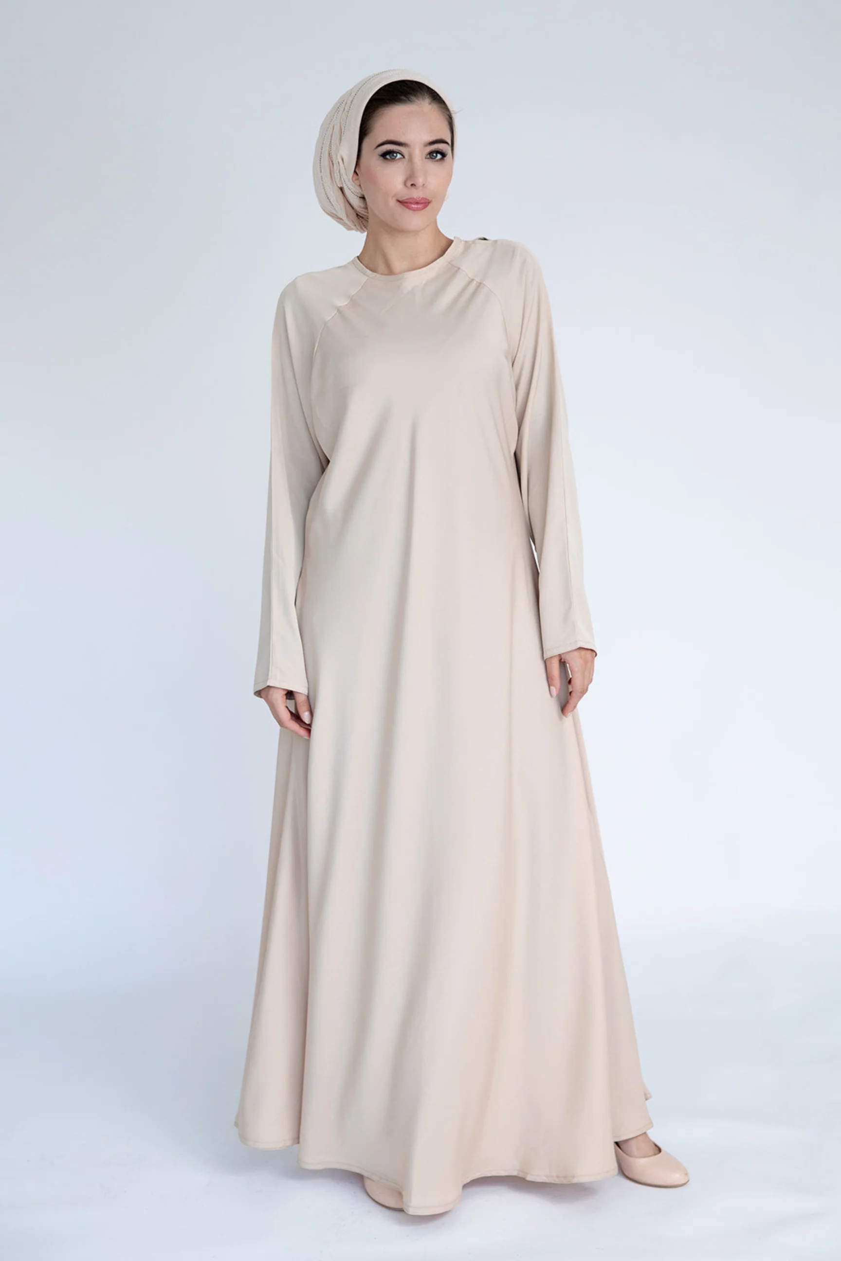 Cream Closed Abaya – Plain Umbrella Cut Design
