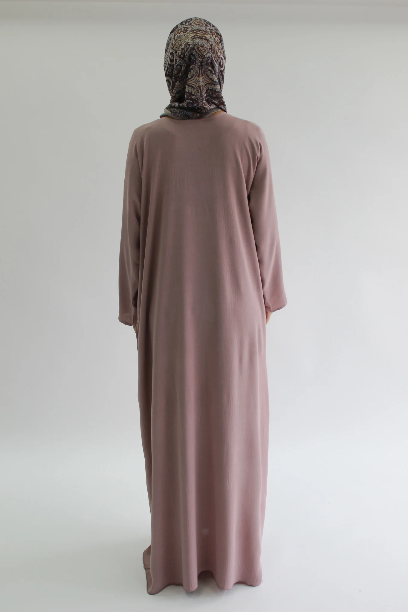 Dusty Mauve Closed Abaya - Crushed Polyester with Pocket - Image 6