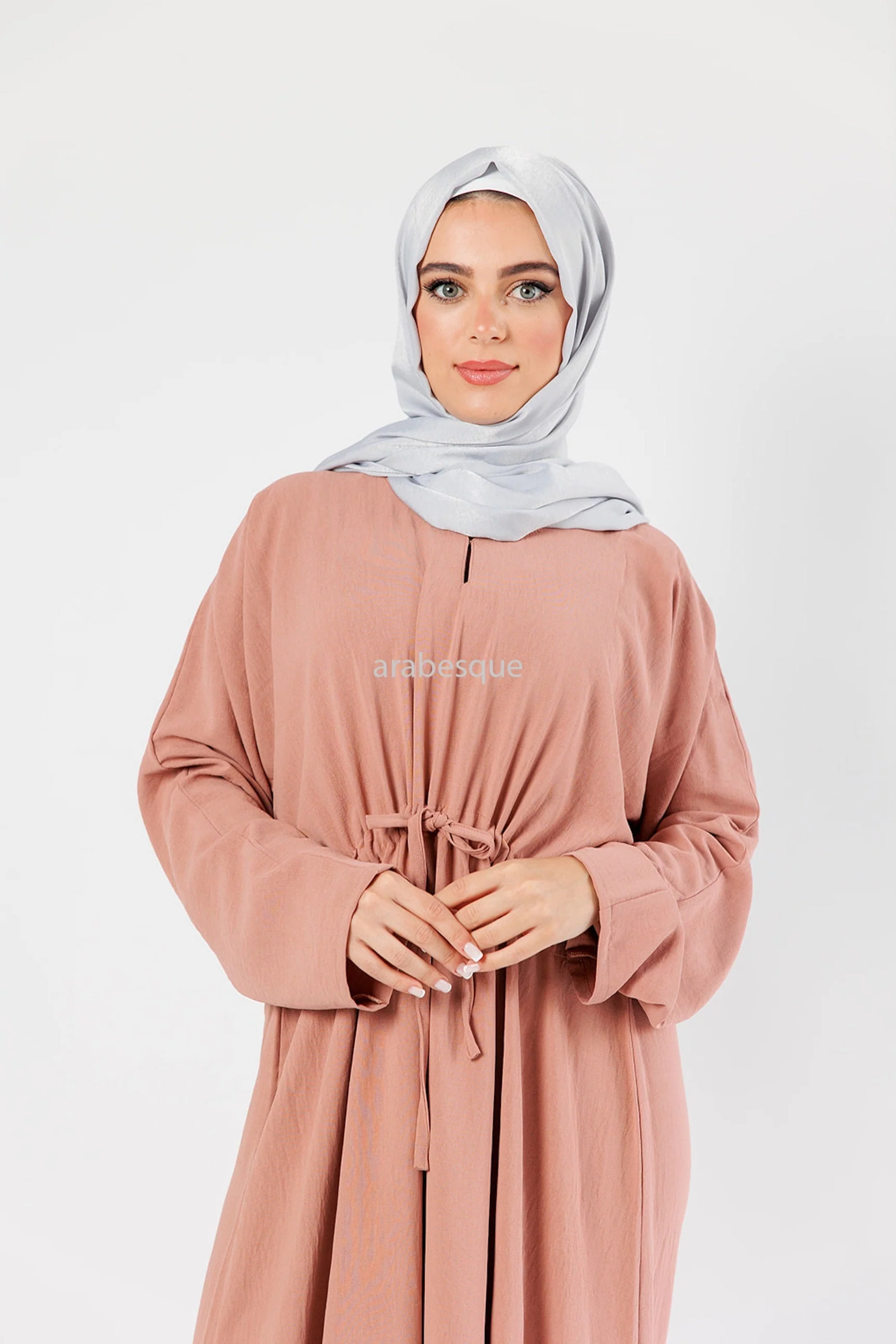 Dusty Pink Closed Abaya – Plain Crushed Polyester with Drawstring Waist - Image 2