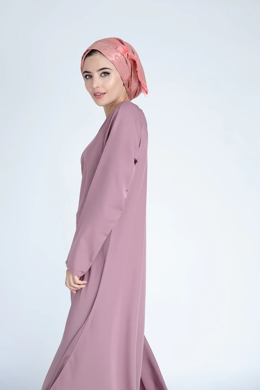 Dusty Pink Closed Abaya – Plain Umbrella Cut Design - Image 3