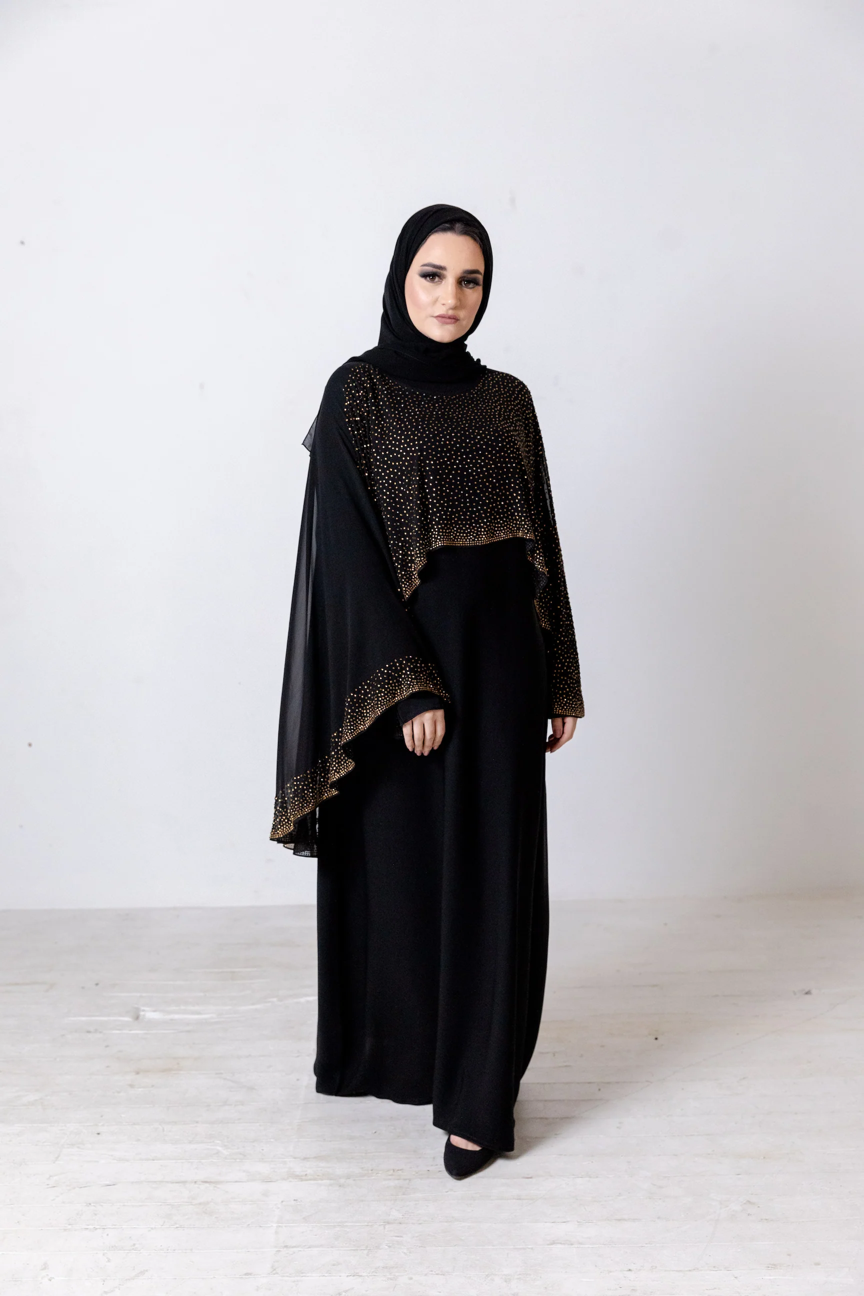 Black Closed Cape Abaya – Luxury Chiffon Design with Gold Stonework
