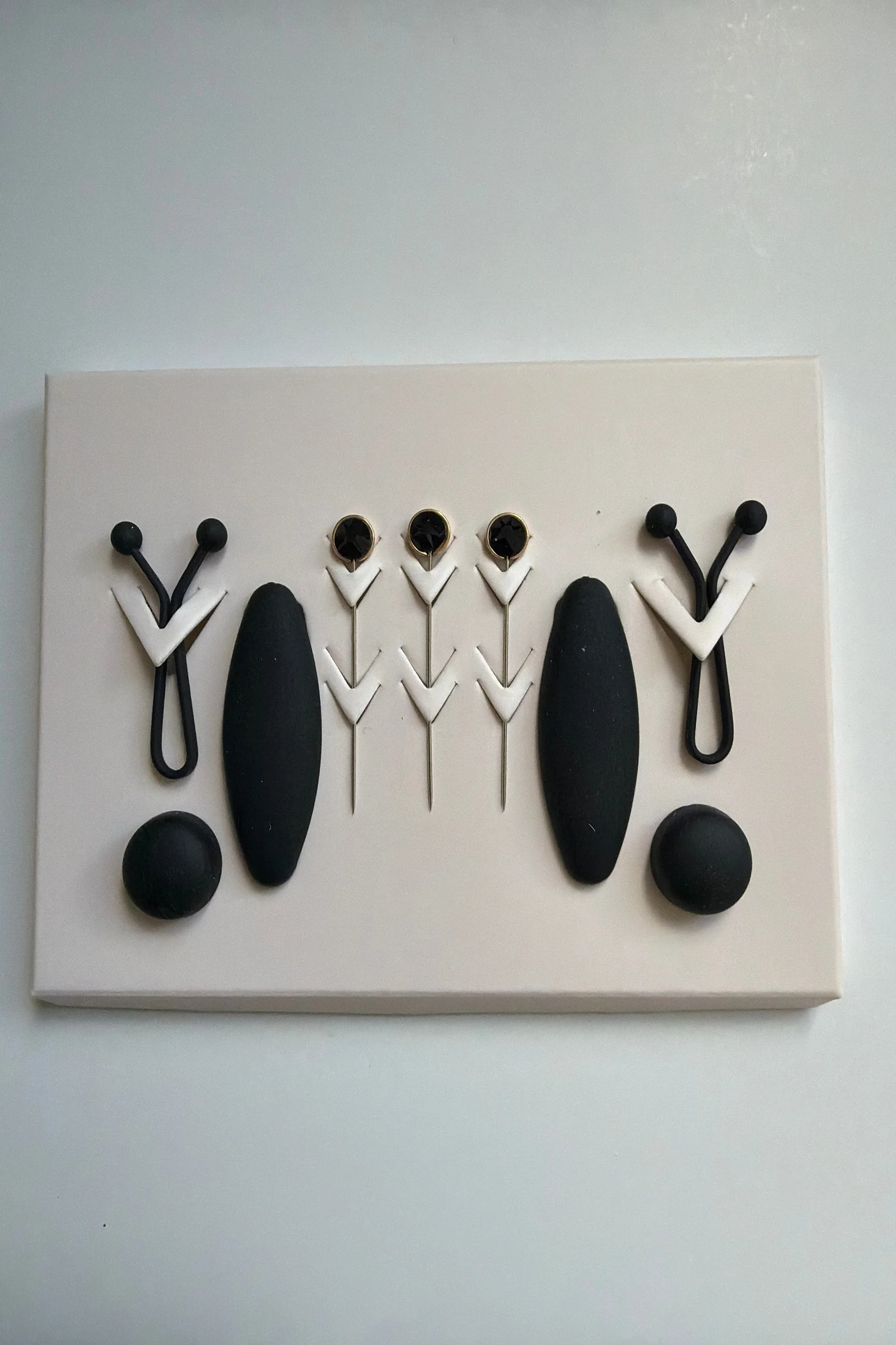 Black Hijab/Scarf Assorted Pins/Clips Set Pack - Image 2