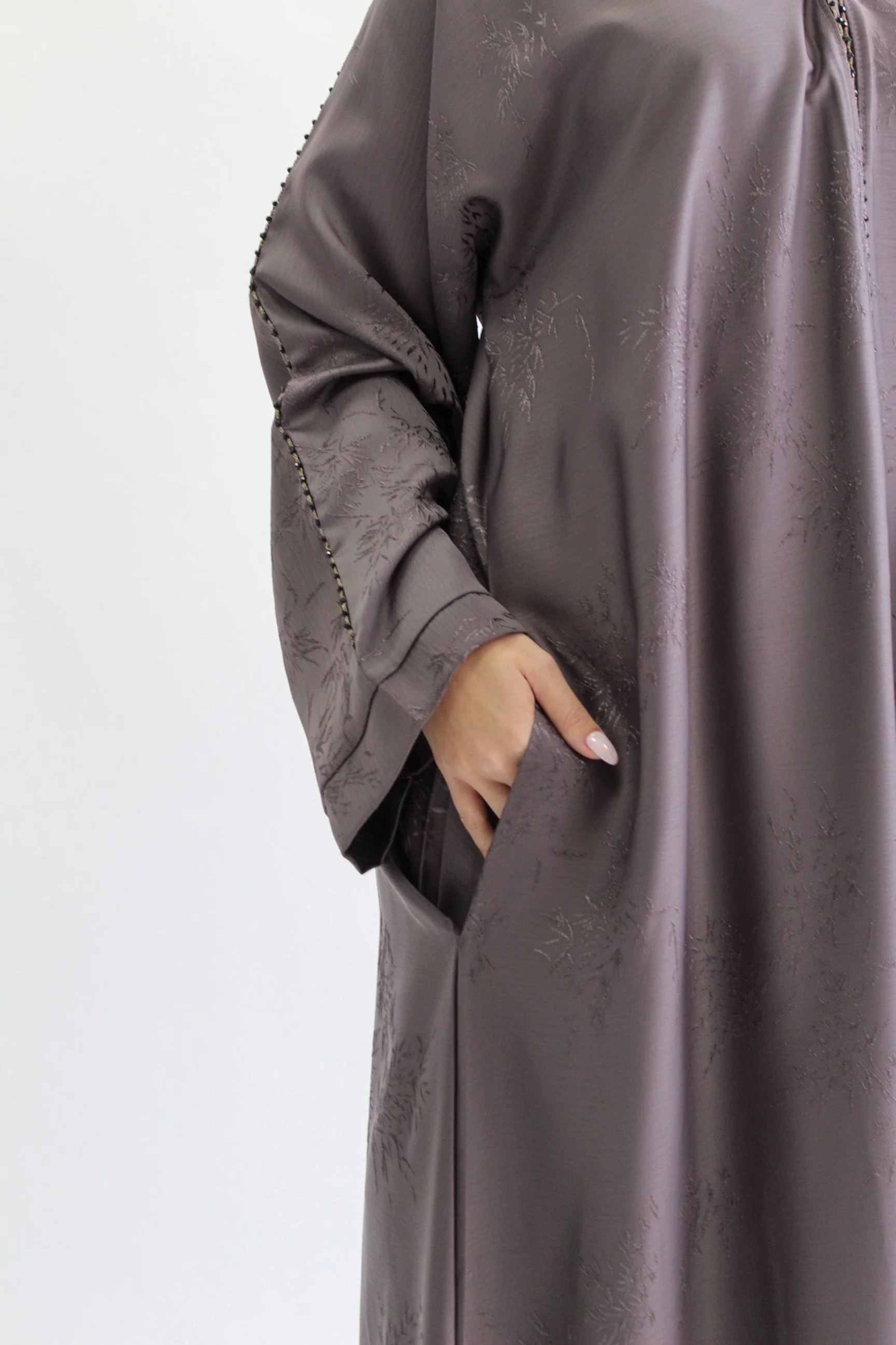 Mauve Open Abaya – Luxurious Patterned Embroidery with Pocket - Image 2