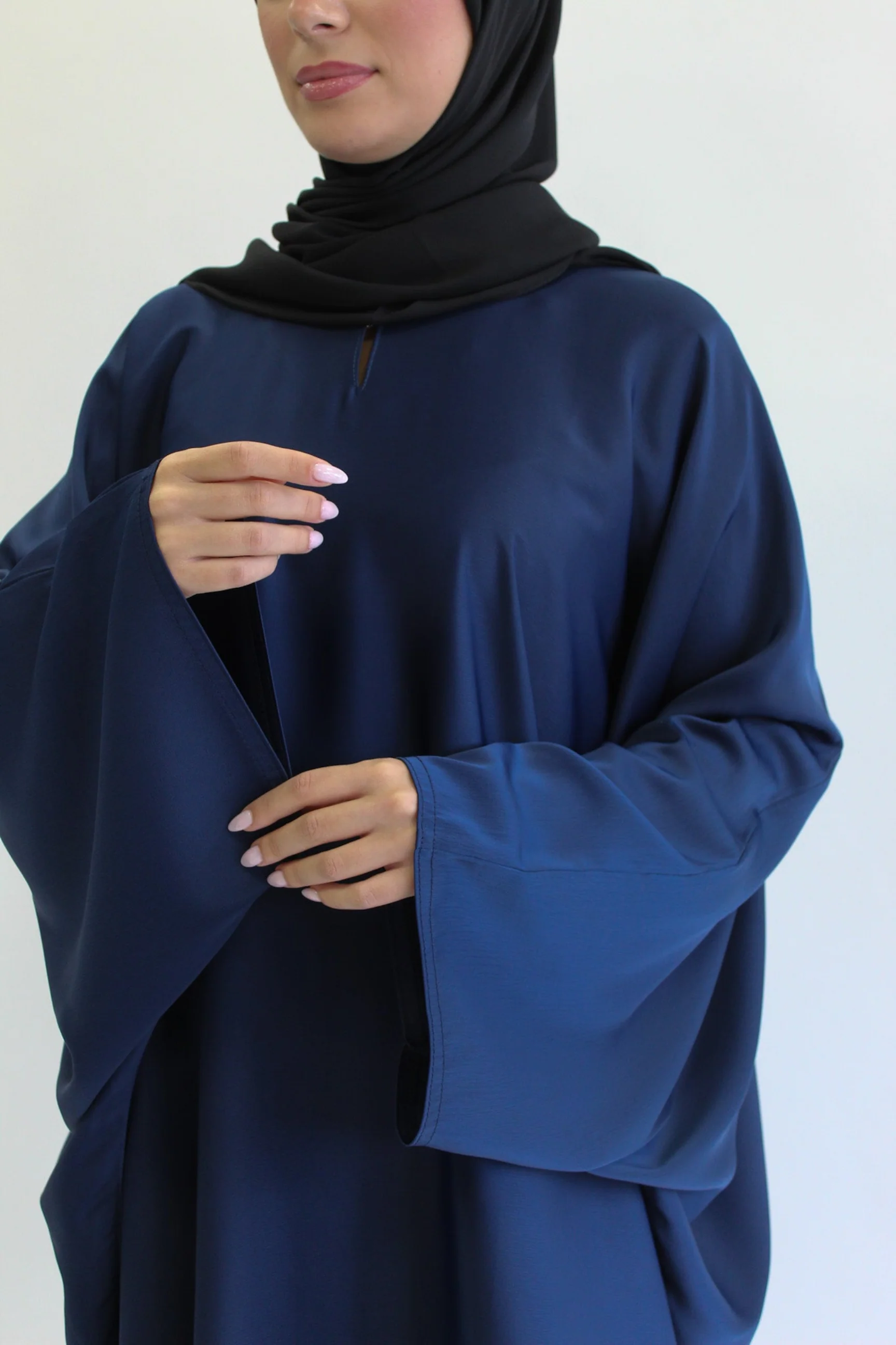Navy Closed Abaya – Ripple Satin Polyester Batwing Design - Image 2