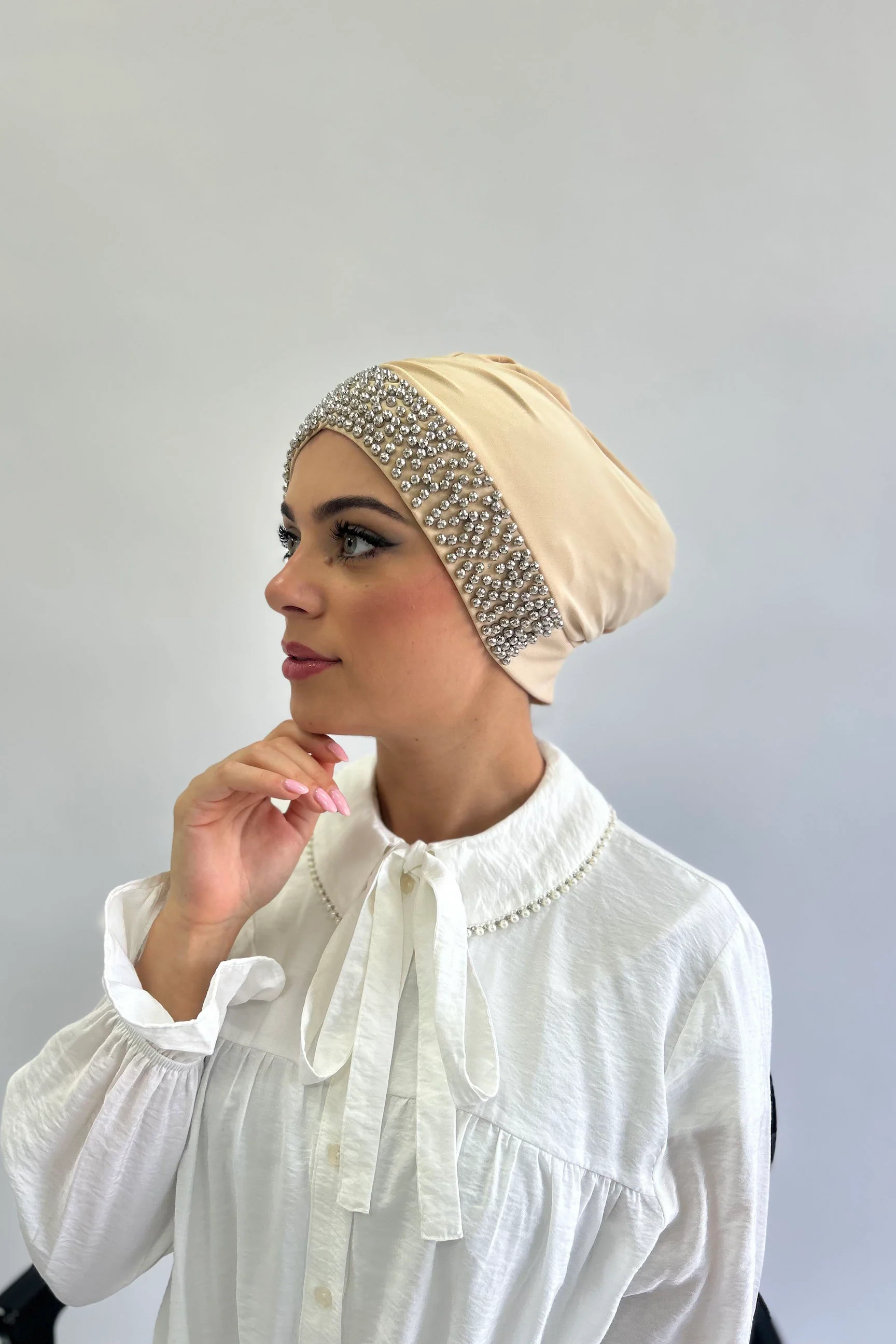 Pearly Embellished Turban - Image 17