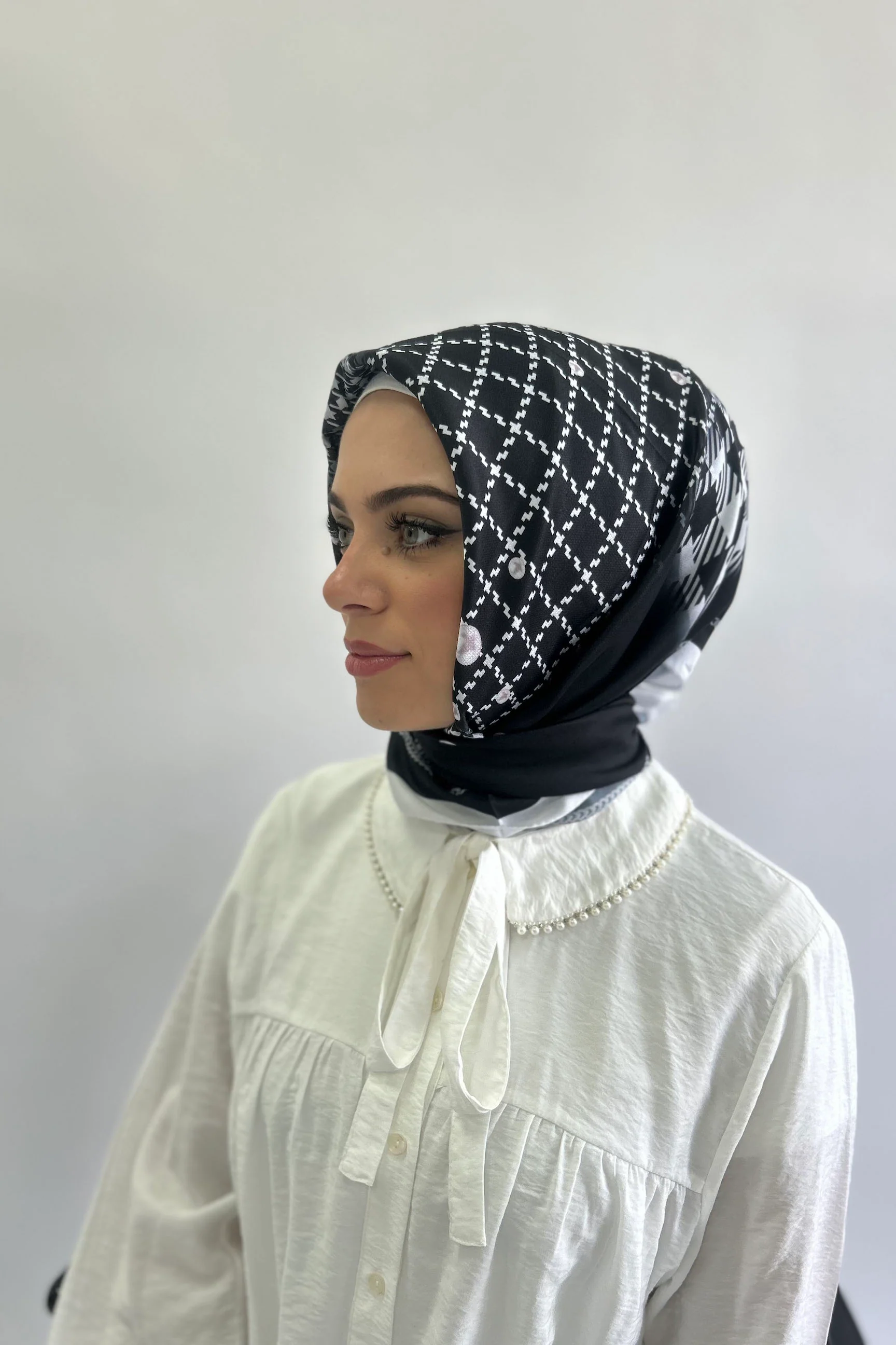 Premium 100cm Square Burden Silky Pattern Hijab