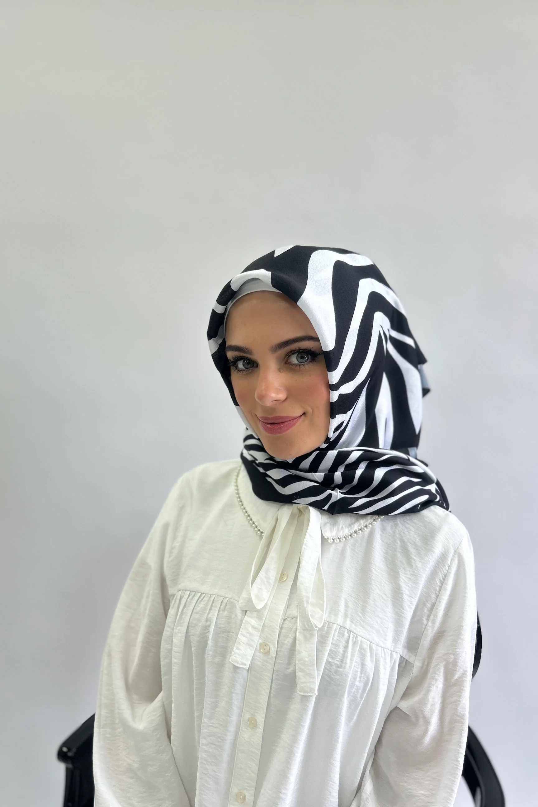 Premium 100cm Square Burden Silky Pattern Hijab - Image 6